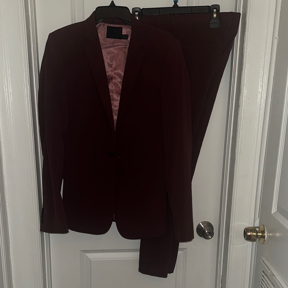 ASOS Men's Burgundy Two-Piece Suit - Single-Breasted Blazer & Trousers